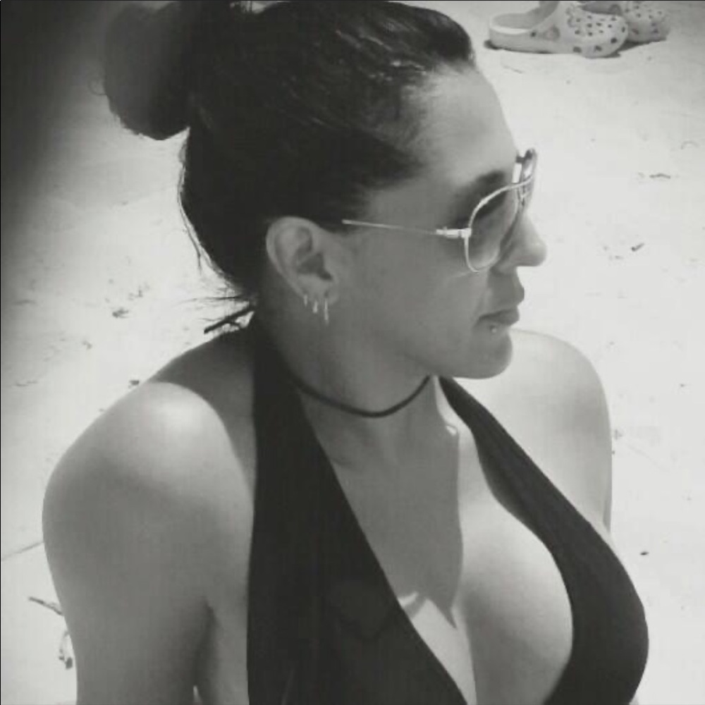 Meet your Posher, Aileen